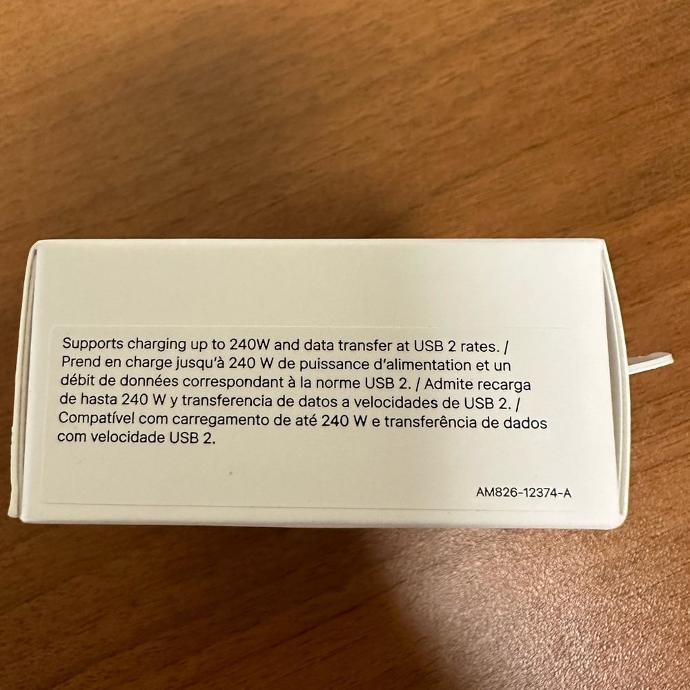 Apple USB-C Charge Cable 240 W 2M Length, Model: A2794, MYQT3AM/A - Picture 6 of 9